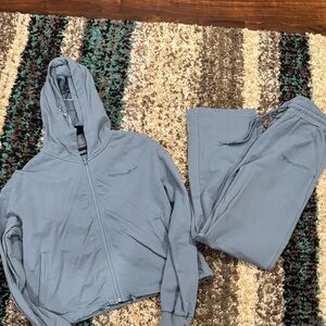 Stylish Blue Zip-Up Hoodie and Joggers